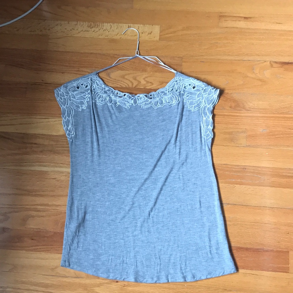 Gray Top - Picture 2 of 3
